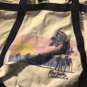 ROXY 
CRUISE
BLAZING YELLOW
TOTE BAG
BUTTON CLOSURE